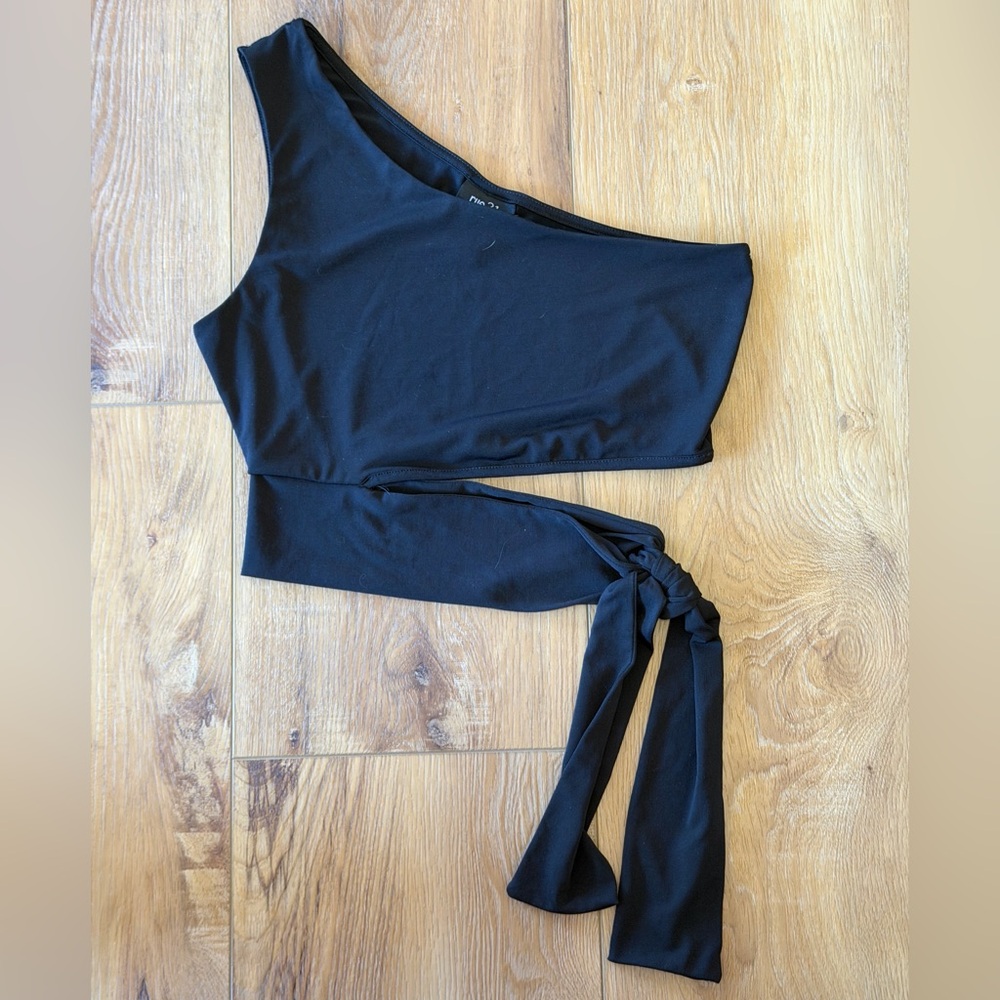 Rue21 Elegant Black Top